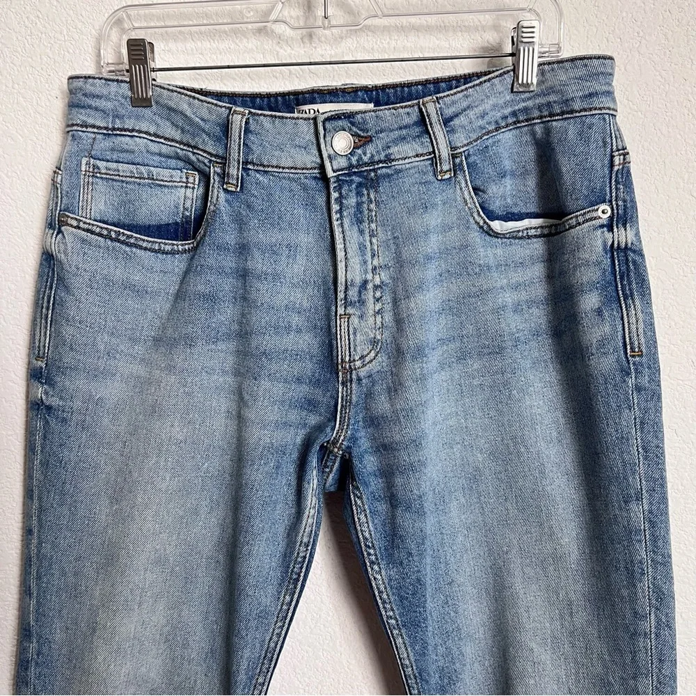 Zara Light Wash Slim Fit Denim Jeans 32
